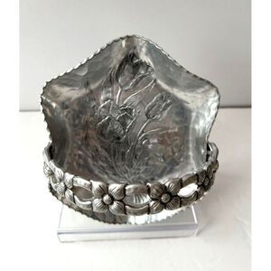 Vintage Rodney Kent Hammered‎ Aluminum Basket Hand Wrought Creations #429 7"x5"